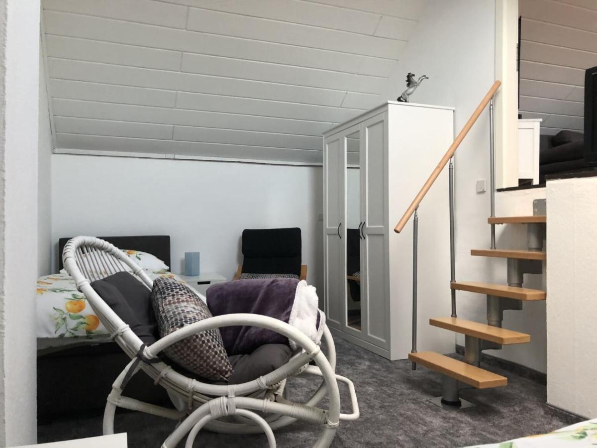 Ferienwohnung Auf Denkmalgeschuetztem Sturmhof Грефрат Экстерьер фото