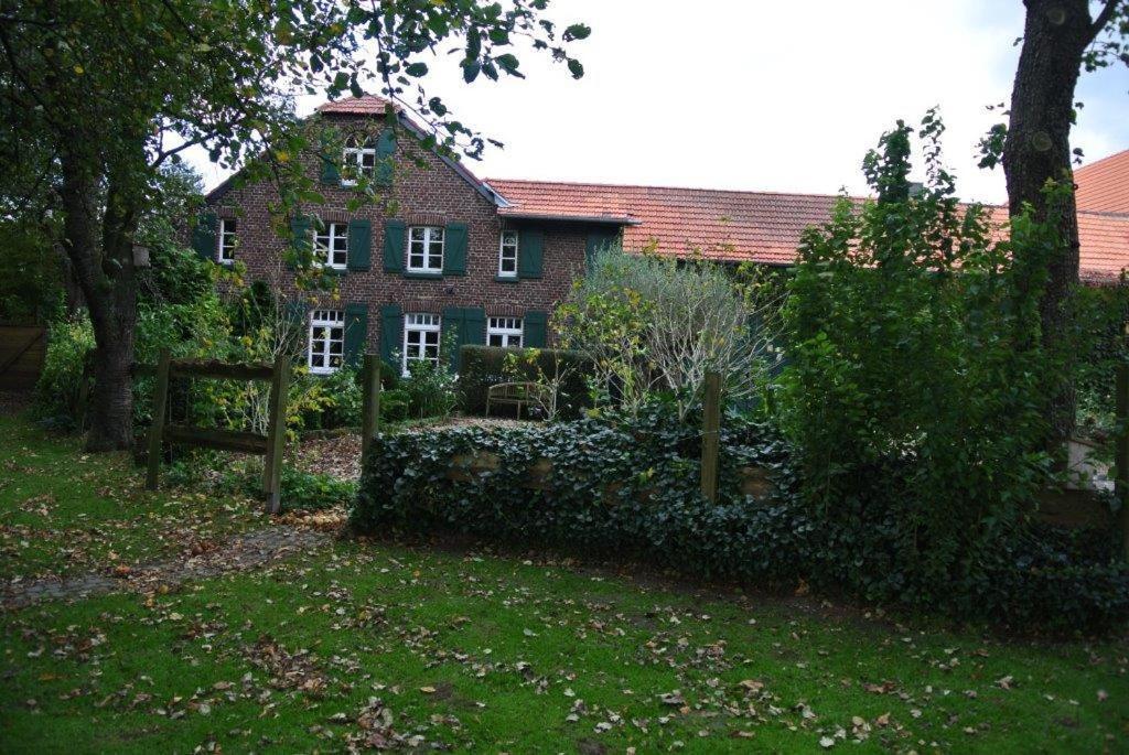 Ferienwohnung Auf Denkmalgeschuetztem Sturmhof Грефрат Экстерьер фото
